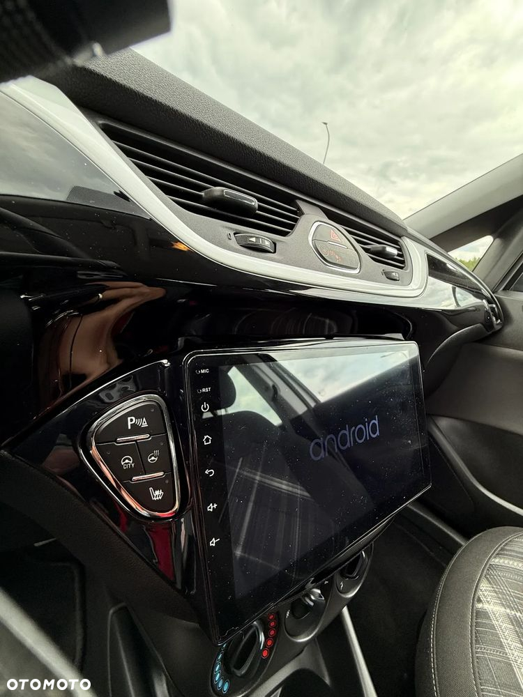 Opel Corsa 1.4 16V Cosmo - 2