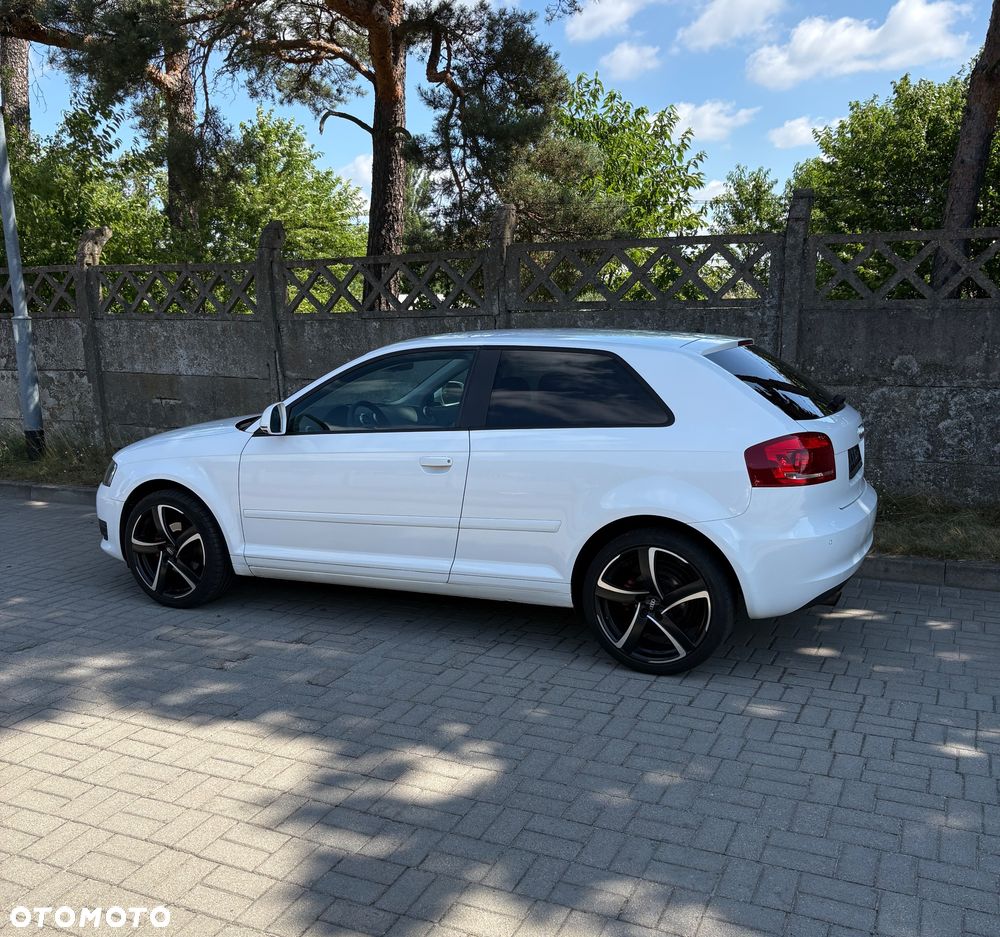 Audi A3 3-drzwiowe 1.6 Ambiente - 8