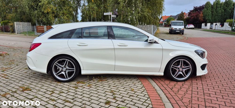 Mercedes-Benz CLA Shooting Brake 200 7G-DCT AMG Line - 7
