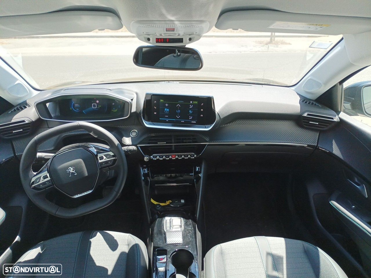Peugeot e-208 - 8