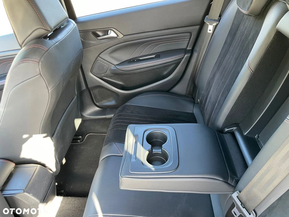 Peugeot 308 BlueHDi FAP 180 EAT8 Stop & Start GT - 11