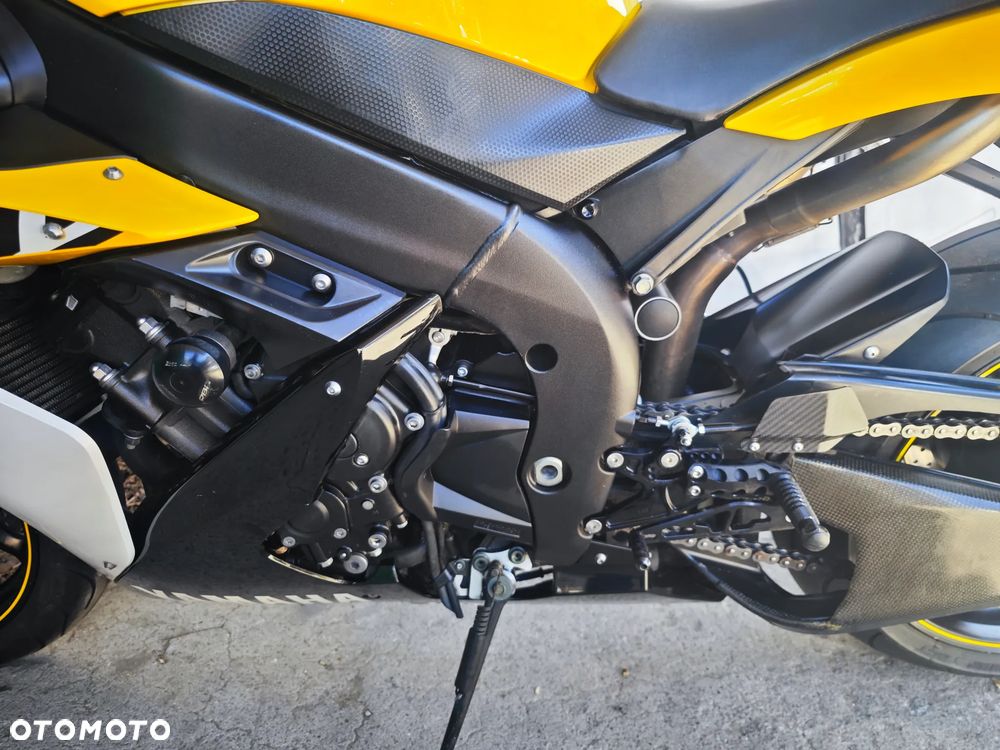 Yamaha YZF - 20