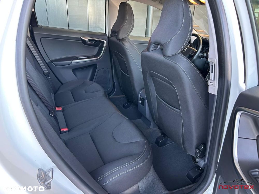 Volvo XC 60 D3 Drive-E Momentum - 15