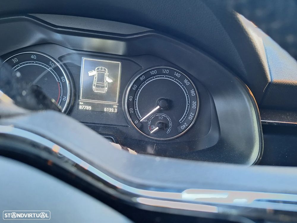 Skoda Kamiq 1.0 TSI Style - 9