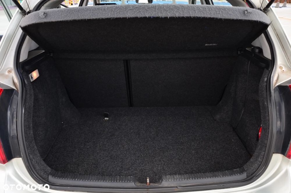 Toyota Corolla 1.6 VVT-i Terra Polaris - 10