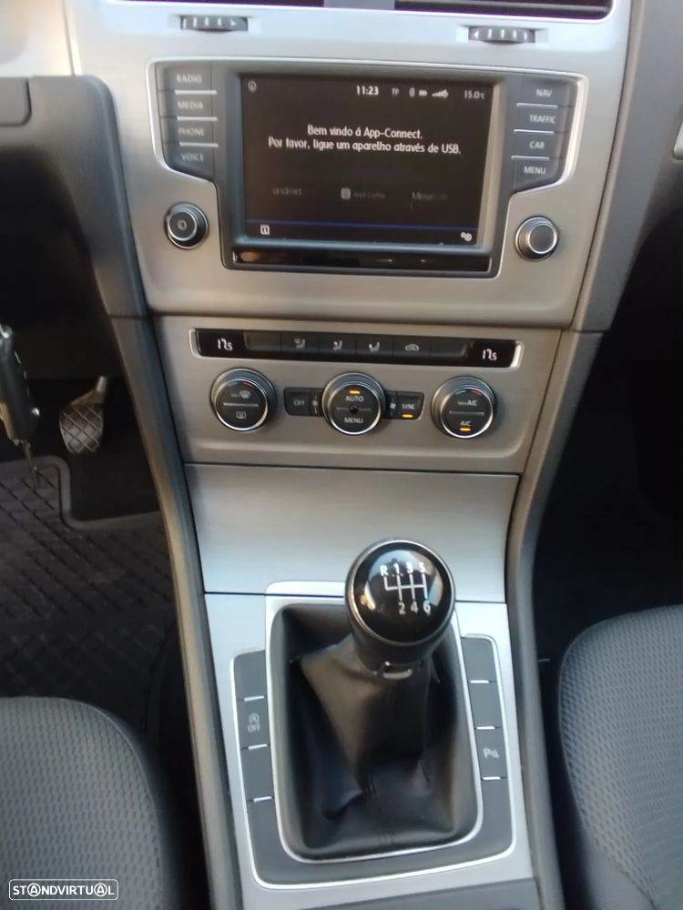 VW Golf 1.0 TSI Confortline - 18