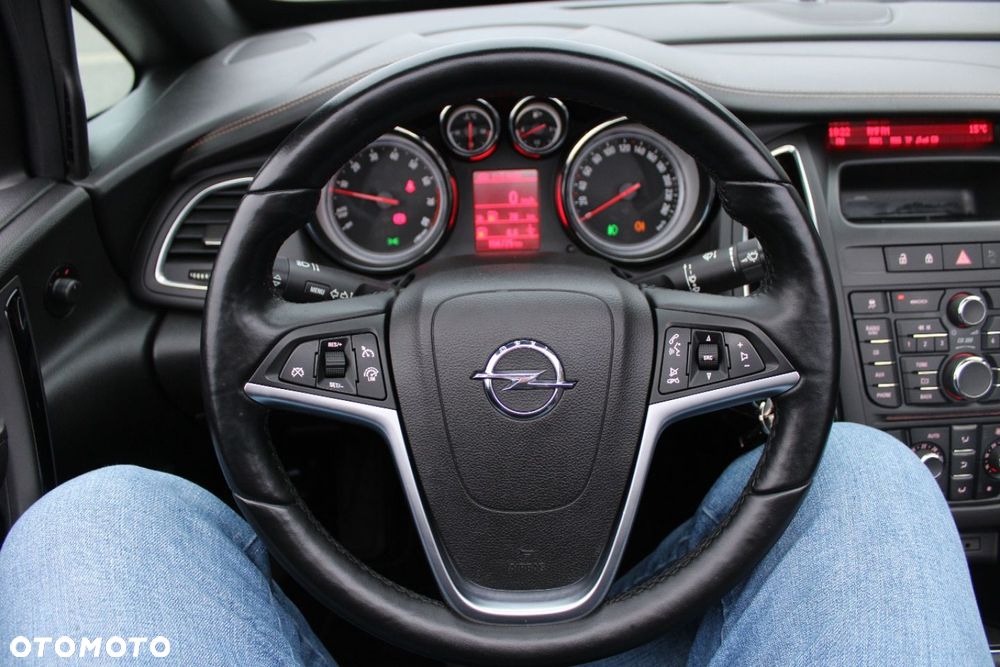 Opel Cascada - 22