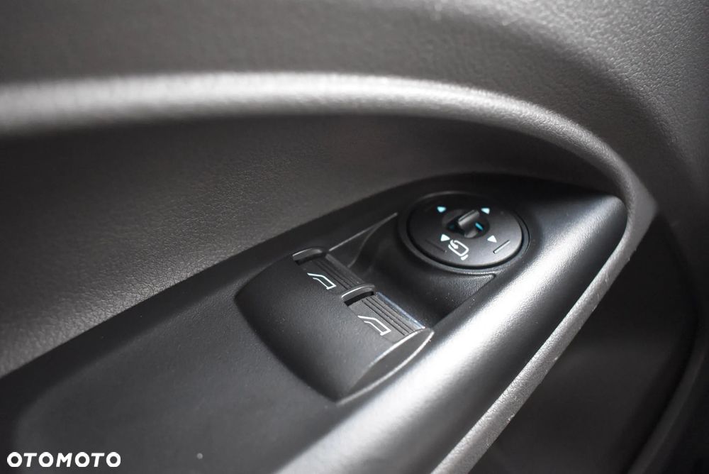 Ford TRANSIT CONNECT 230 L2 - 18