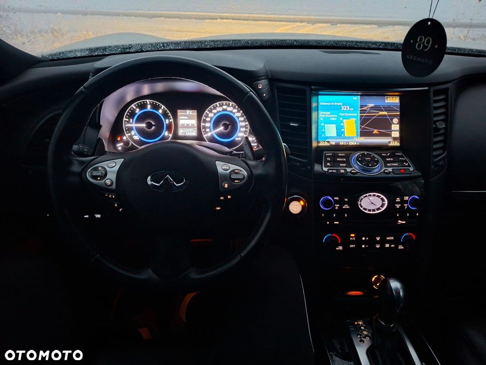 Infiniti QX70 3.0d S Premium - 8