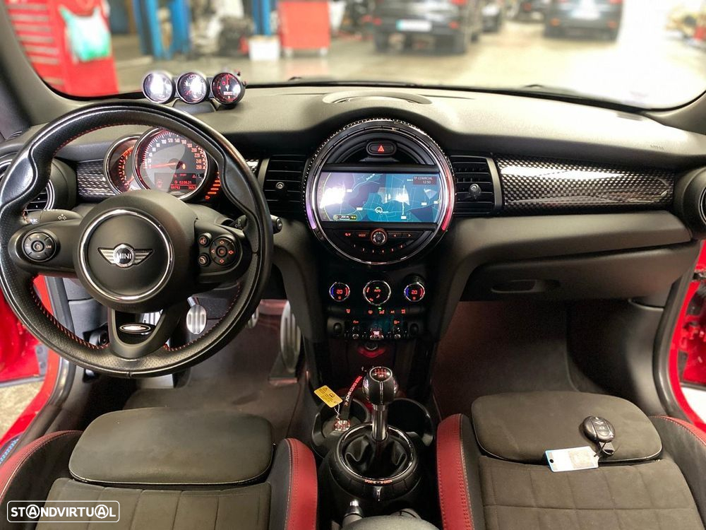 MINI 3 Portas John Cooper Works - 15