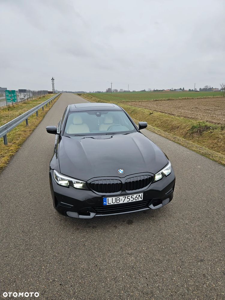 BMW Seria 3 330i Luxury Line sport - 1