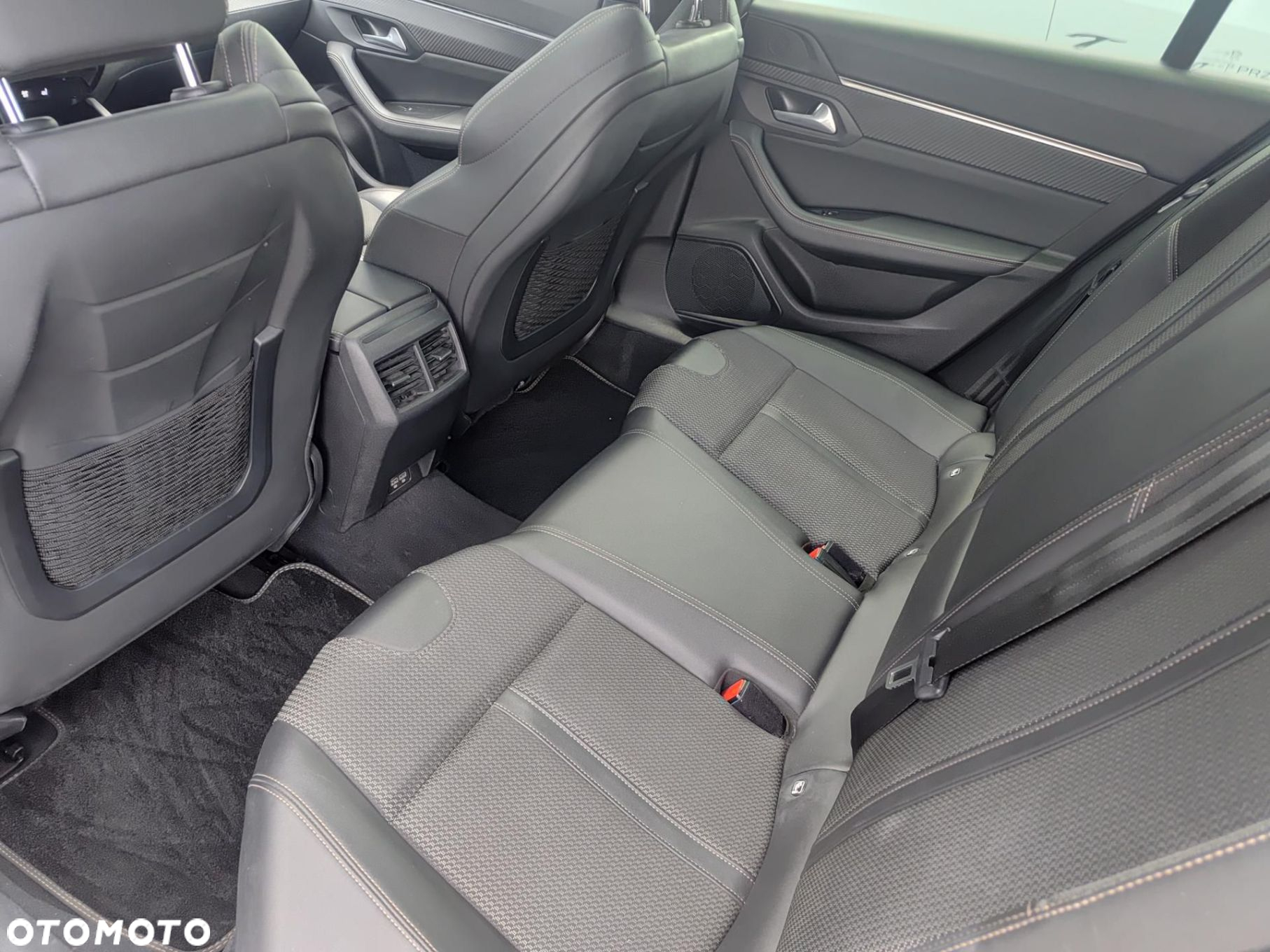 Peugeot 508 1.6 PureTech GT S&S EAT8 - 17