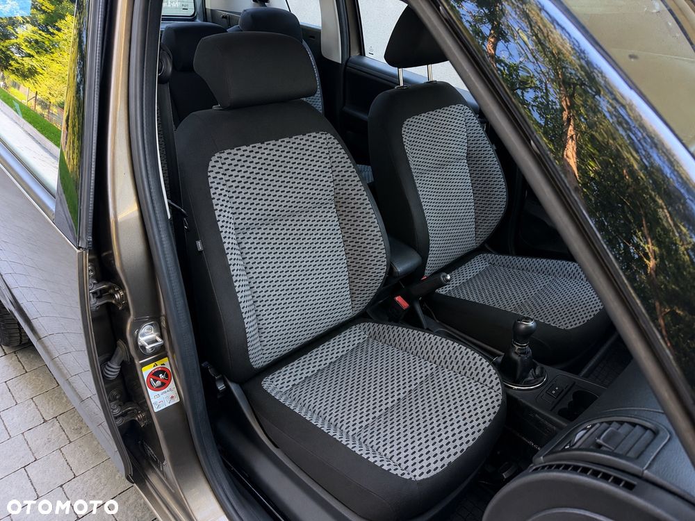 Skoda Roomster - 35