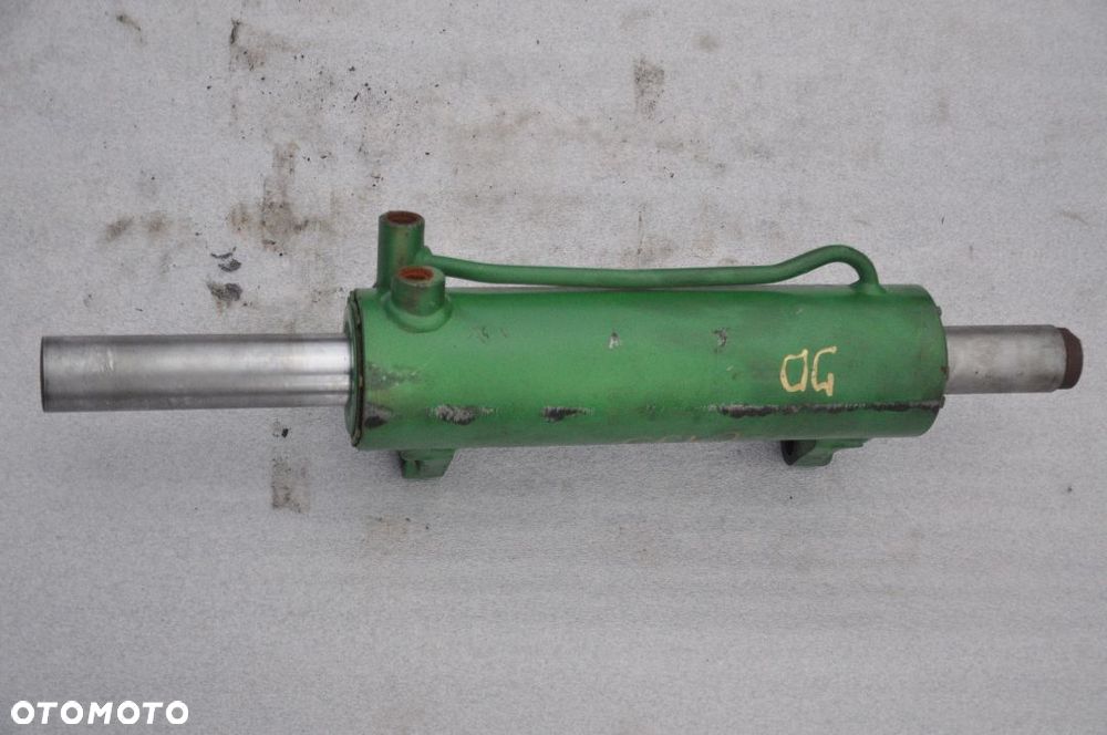SIŁOWNIK SKRĘTU MOSTU JOHN DEERE 6155R - 3