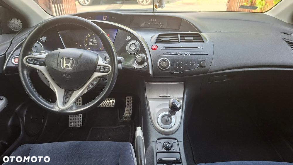 Honda Civic 1.8 Executive - 4