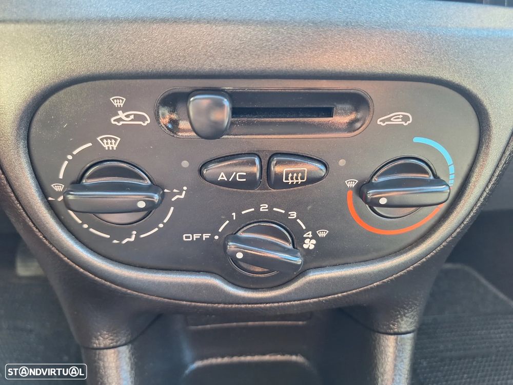 Peugeot 206 1.1 Look - 16