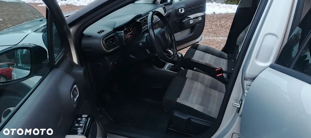 Citroën C3 1.2 PureTech Shine - 25