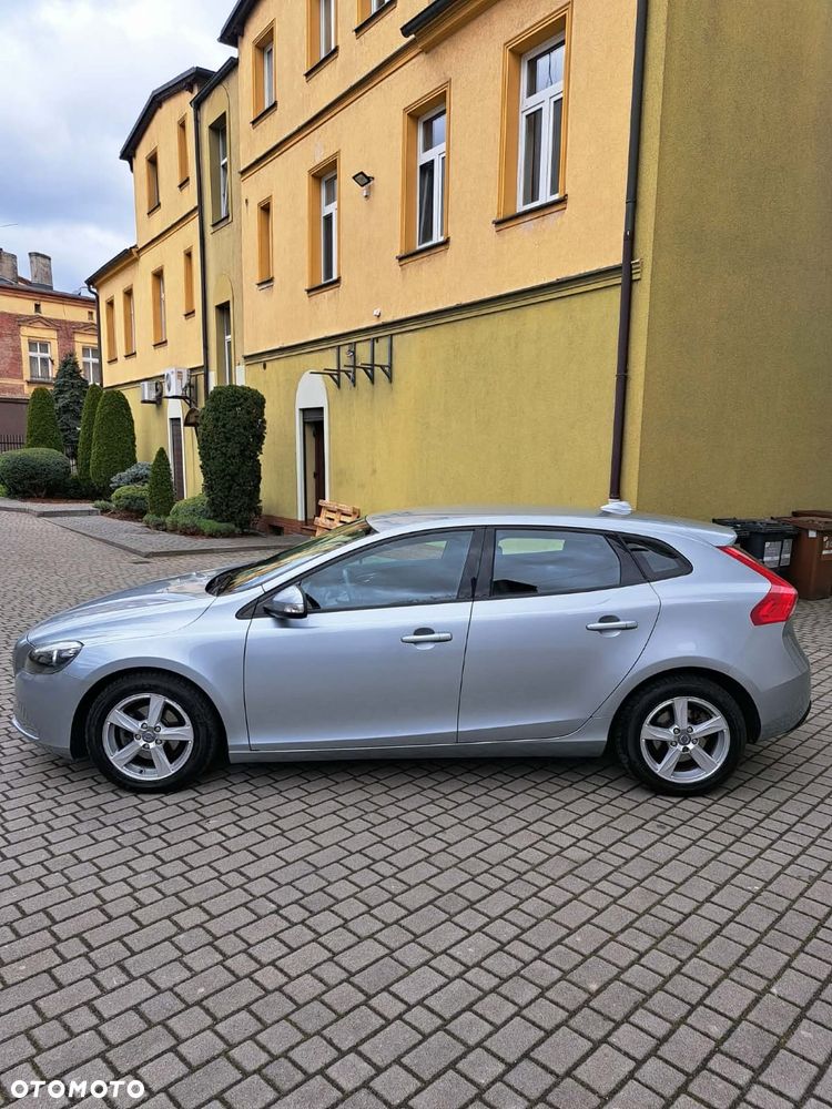 Volvo V40 D2 Base - 4