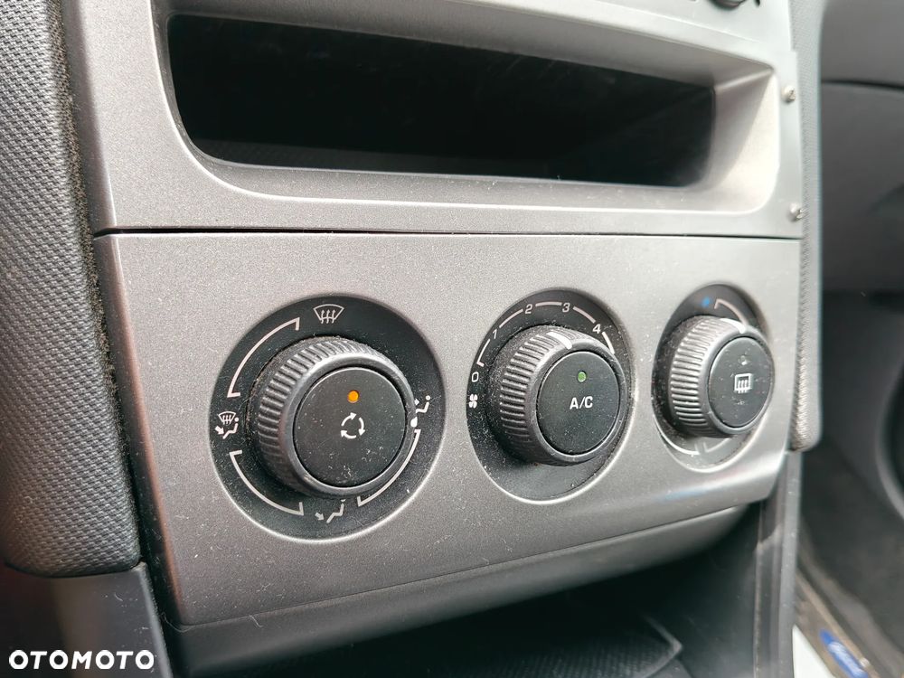 Peugeot 308 1.6 HDi Premium - 25