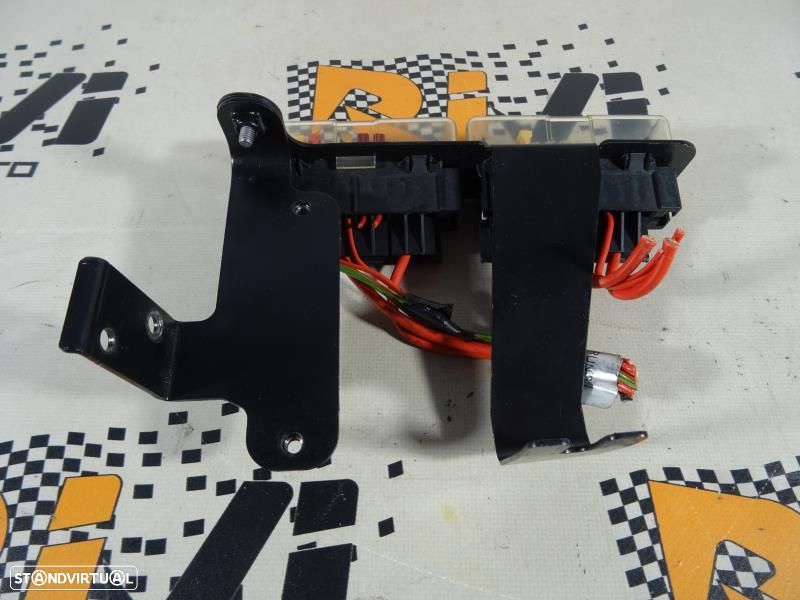 Bsi / Caixa De Relés Bmw 3 (F30, F80)  Caixa Com Relés Bmw F30 - 4