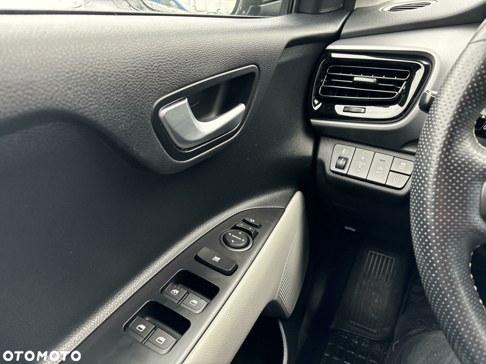 Kia Stonic 1.2 L - 10