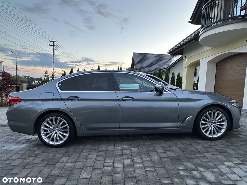 BMW Seria 5 520d xDrive Luxury Line - 7