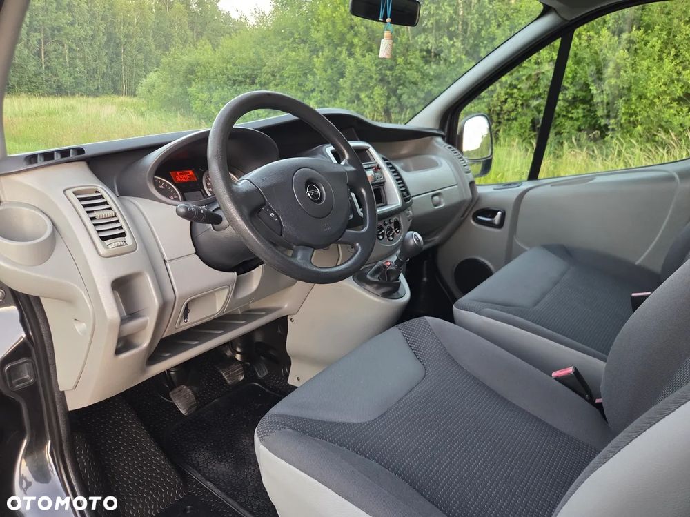 Opel Vivaro - 28