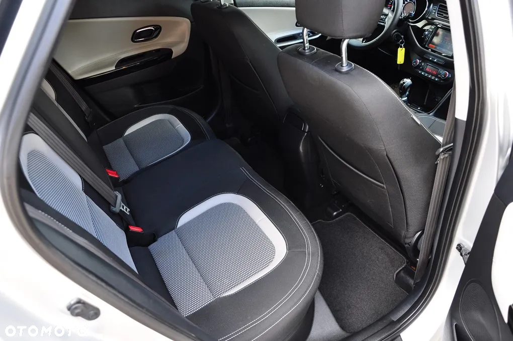 Kia Ceed 1.6 GDI ISG Spirit - 25