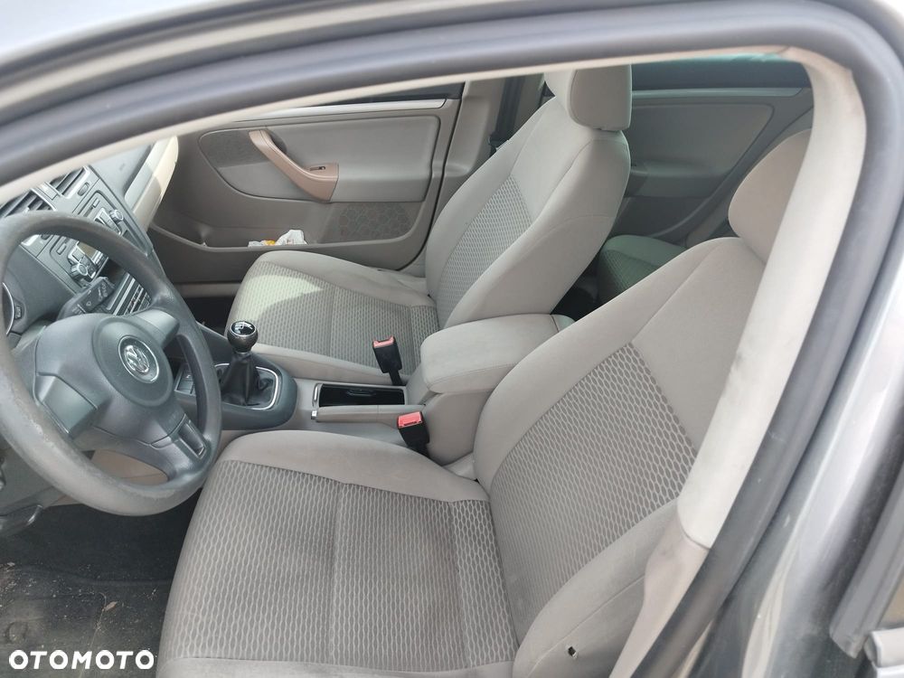 Volkswagen Golf - 20