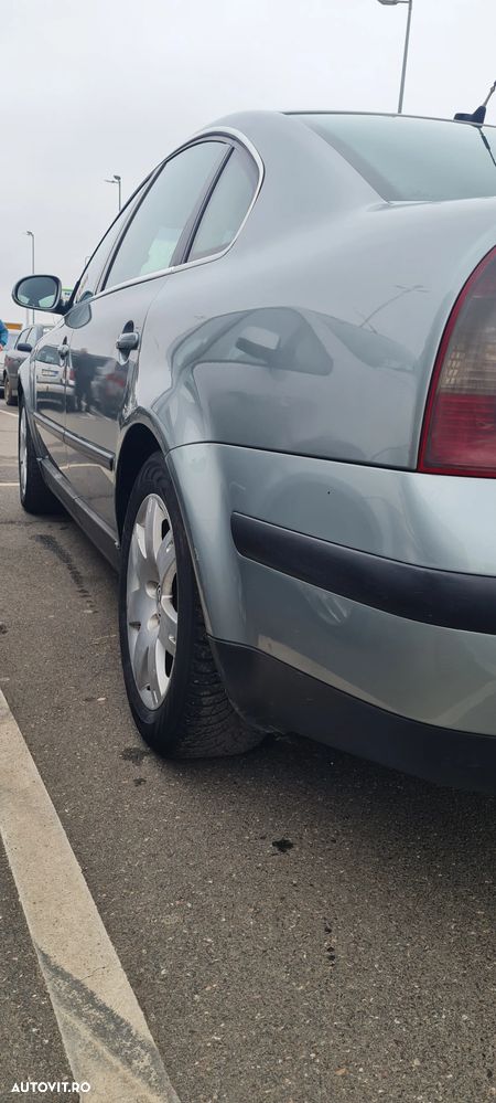 Volkswagen Passat 1.9TDI Highline - 15