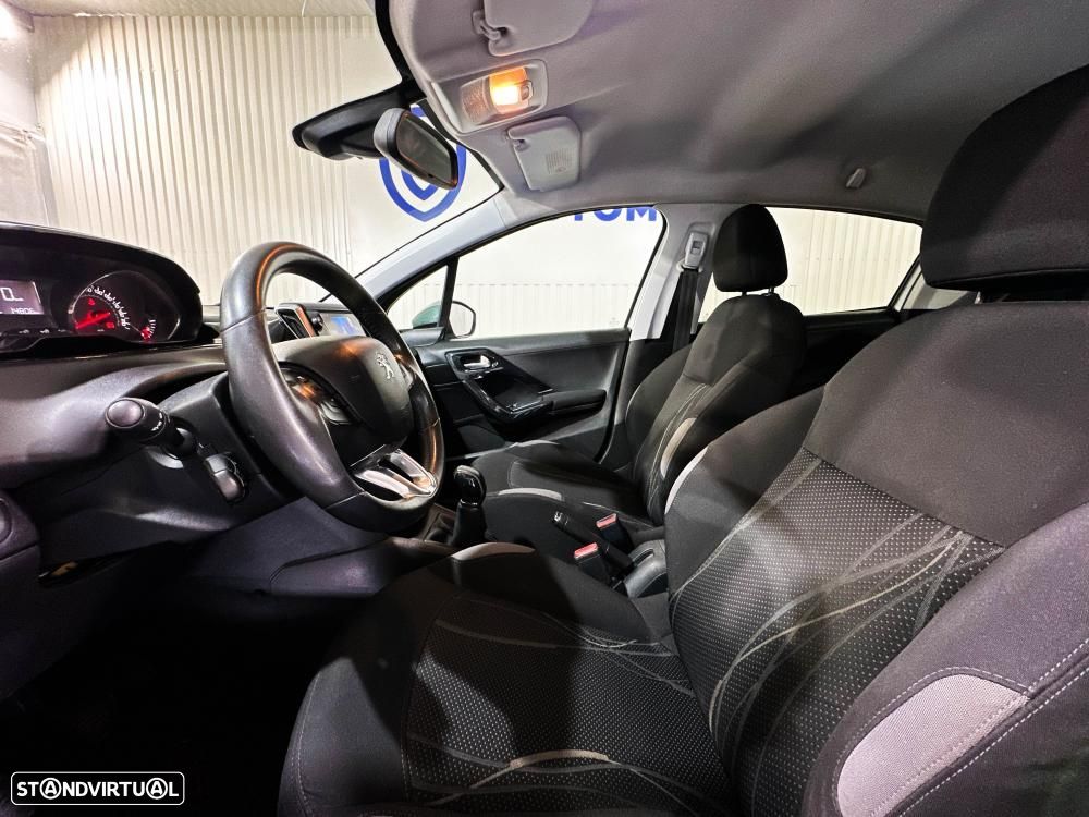 Peugeot 208 1.4 HDi Allure - 9