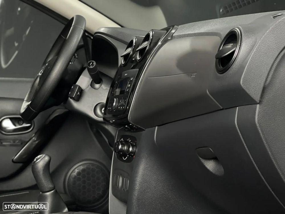 Dacia Sandero - 9
