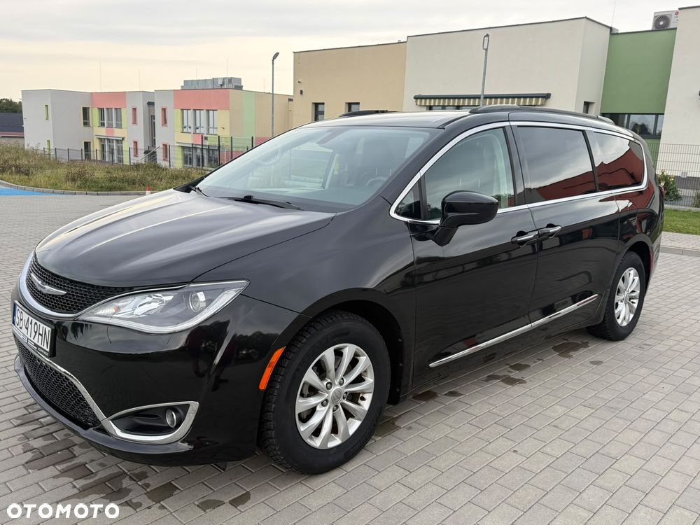 Chrysler Pacifica - 14