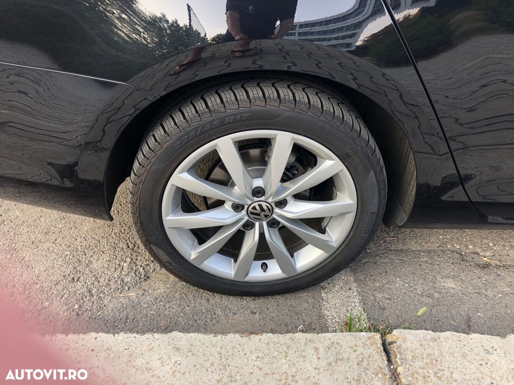 Volkswagen Golf 1.6 TDI DPF Highline - 21