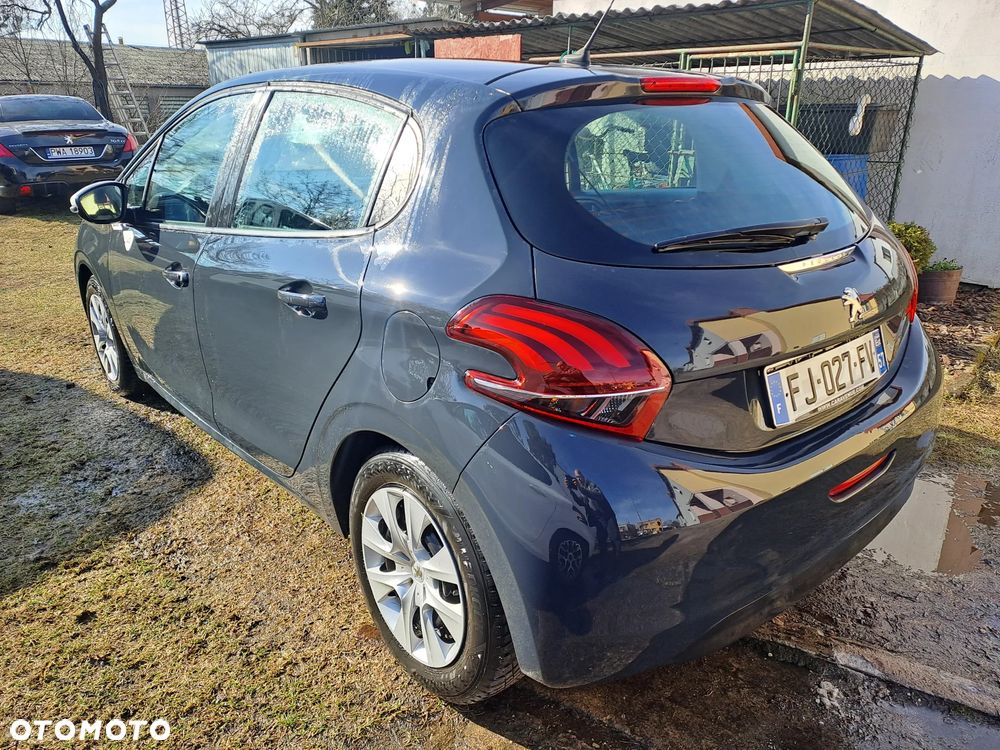 Peugeot 208 1.2 PureTech Like S&S - 6