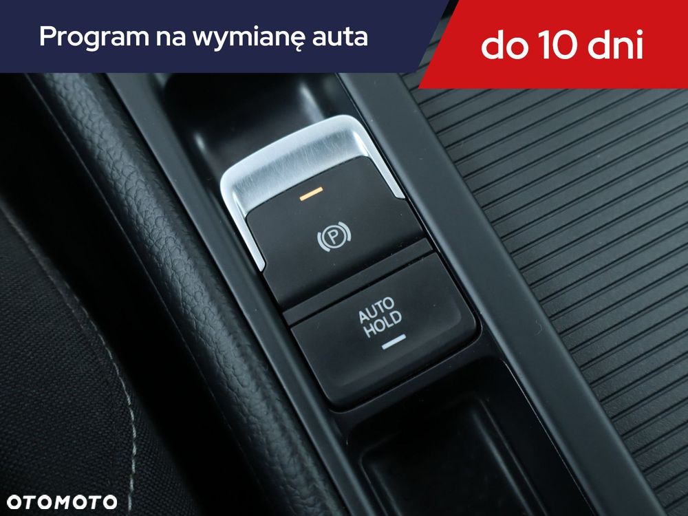 Volkswagen Golf - 22