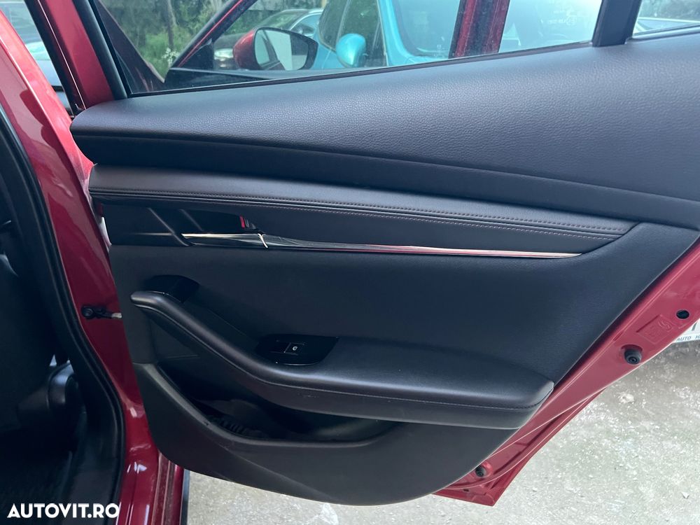 Mazda 3 e-Skyactiv G150 AT MHEV Plus - 13