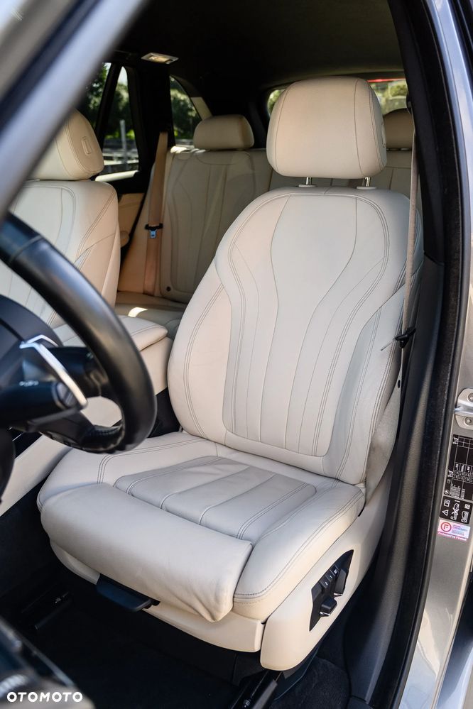 BMW X5 M M50d - 36