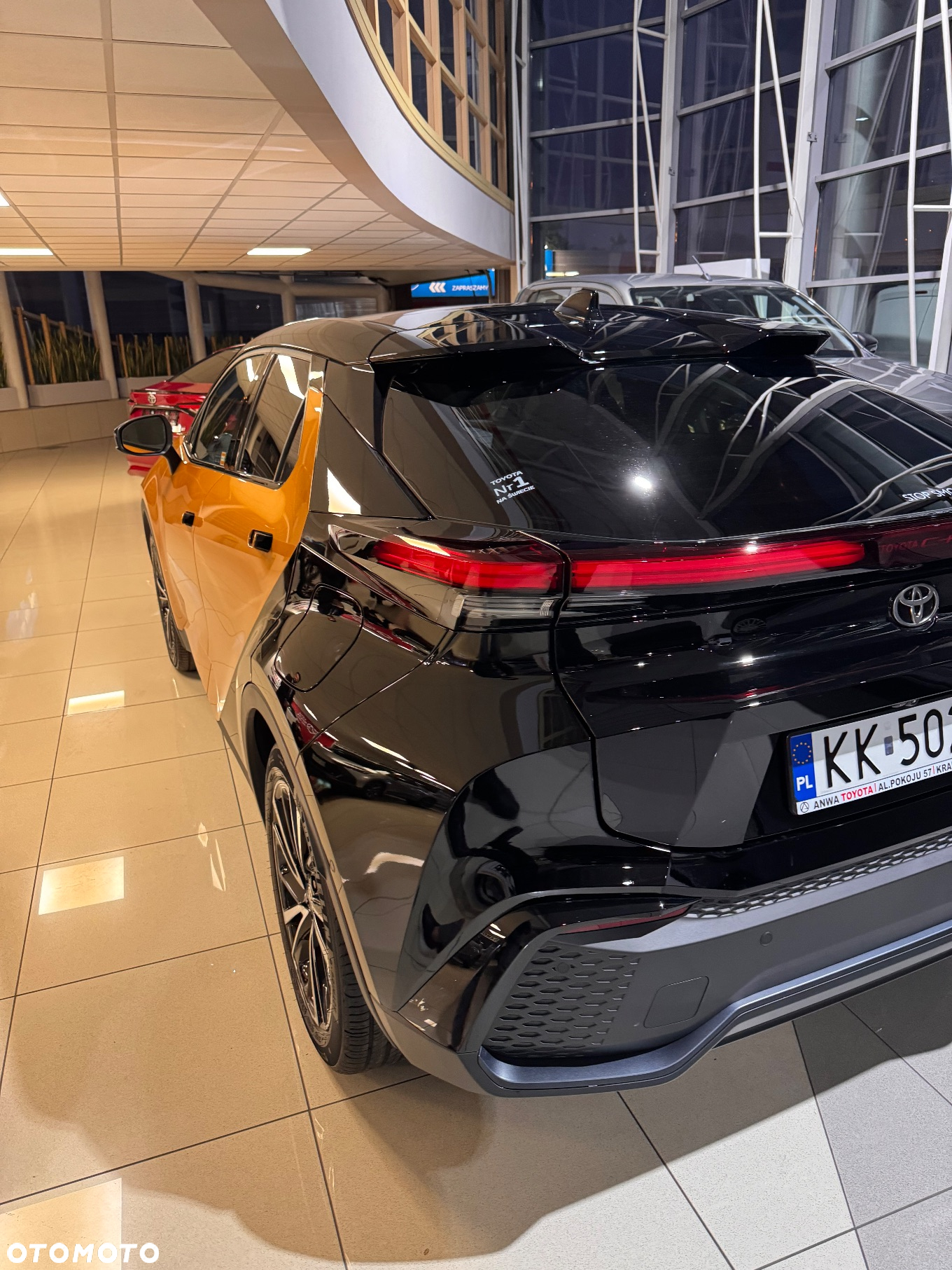 Toyota C-HR 2.0 Hybrid Premiere Edition - 6