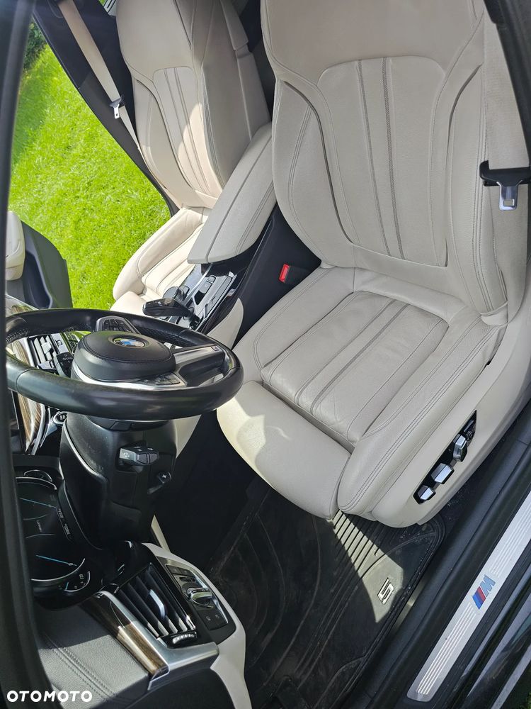 BMW Seria 5 540i xDrive M Sport sport - 31