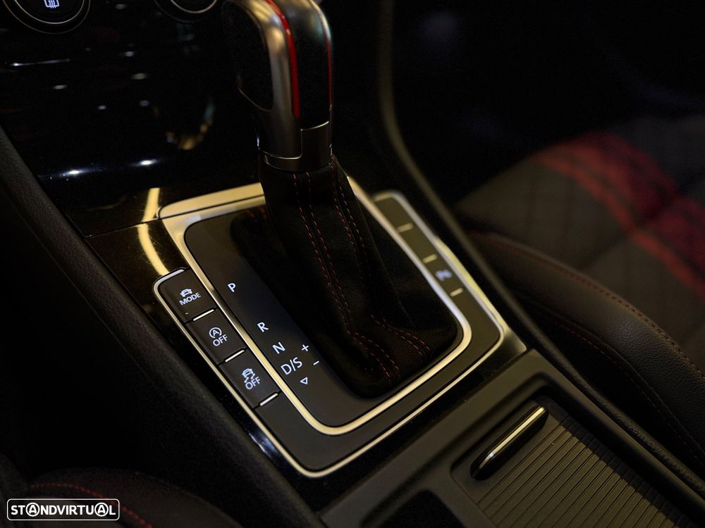 VW Golf GTI TCR 2.0 TSI OPF DSG - 27