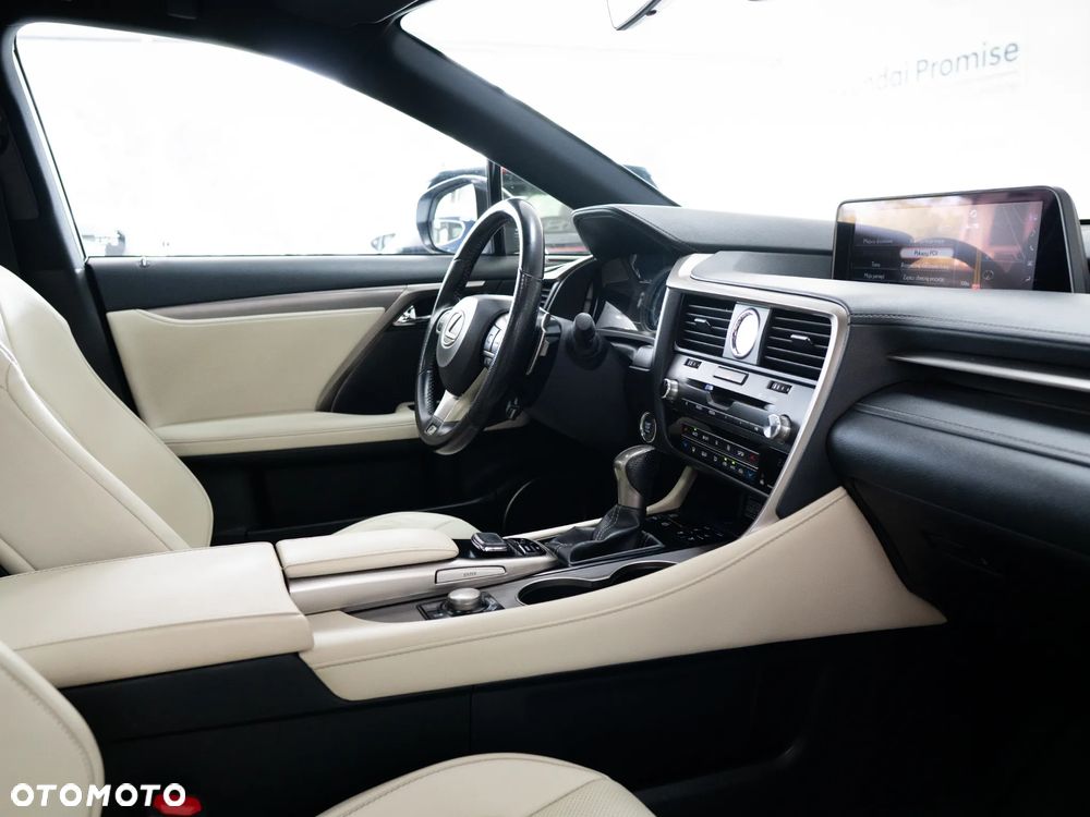 Lexus RX 200t / 300 F Sport - 29