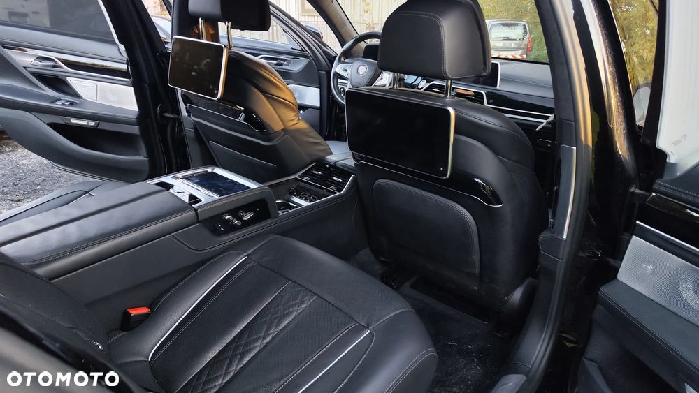 BMW-ALPINA B7 Biturbo - 14