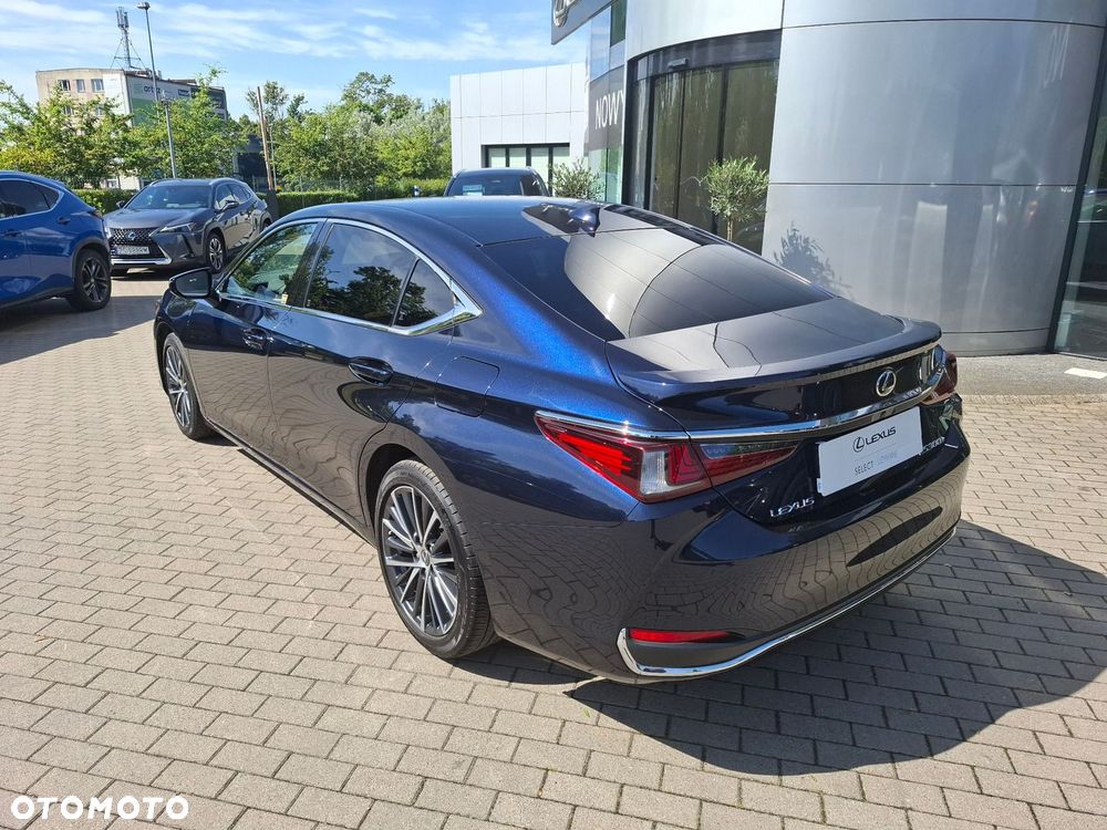 Lexus ES 300h Business Edition - 3