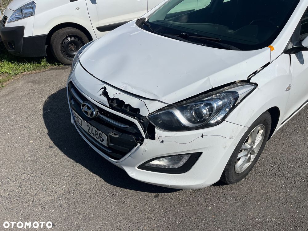 Hyundai i30 1.6 Premium - 5