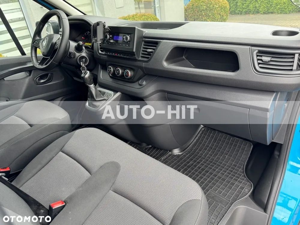 Renault Trafic - 22