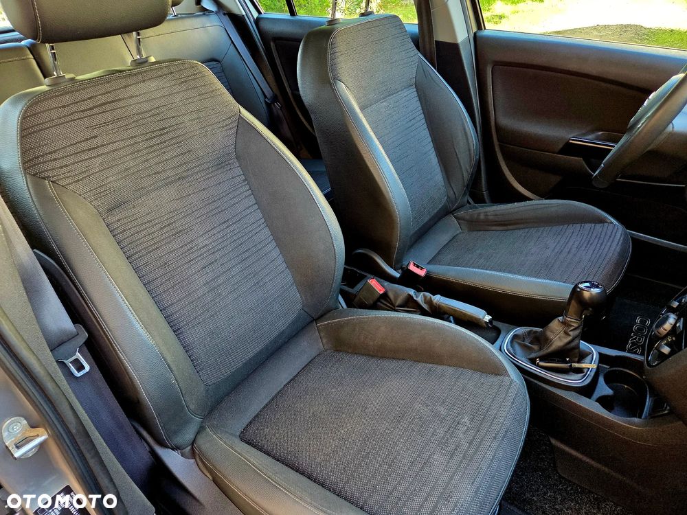 Opel Corsa 1.2 16V Enjoy - 10