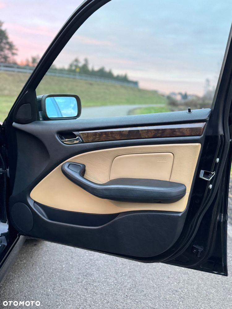 BMW Seria 3 330d - 14