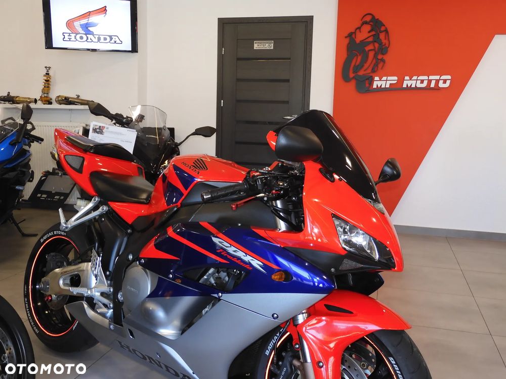 Honda CBR - 1