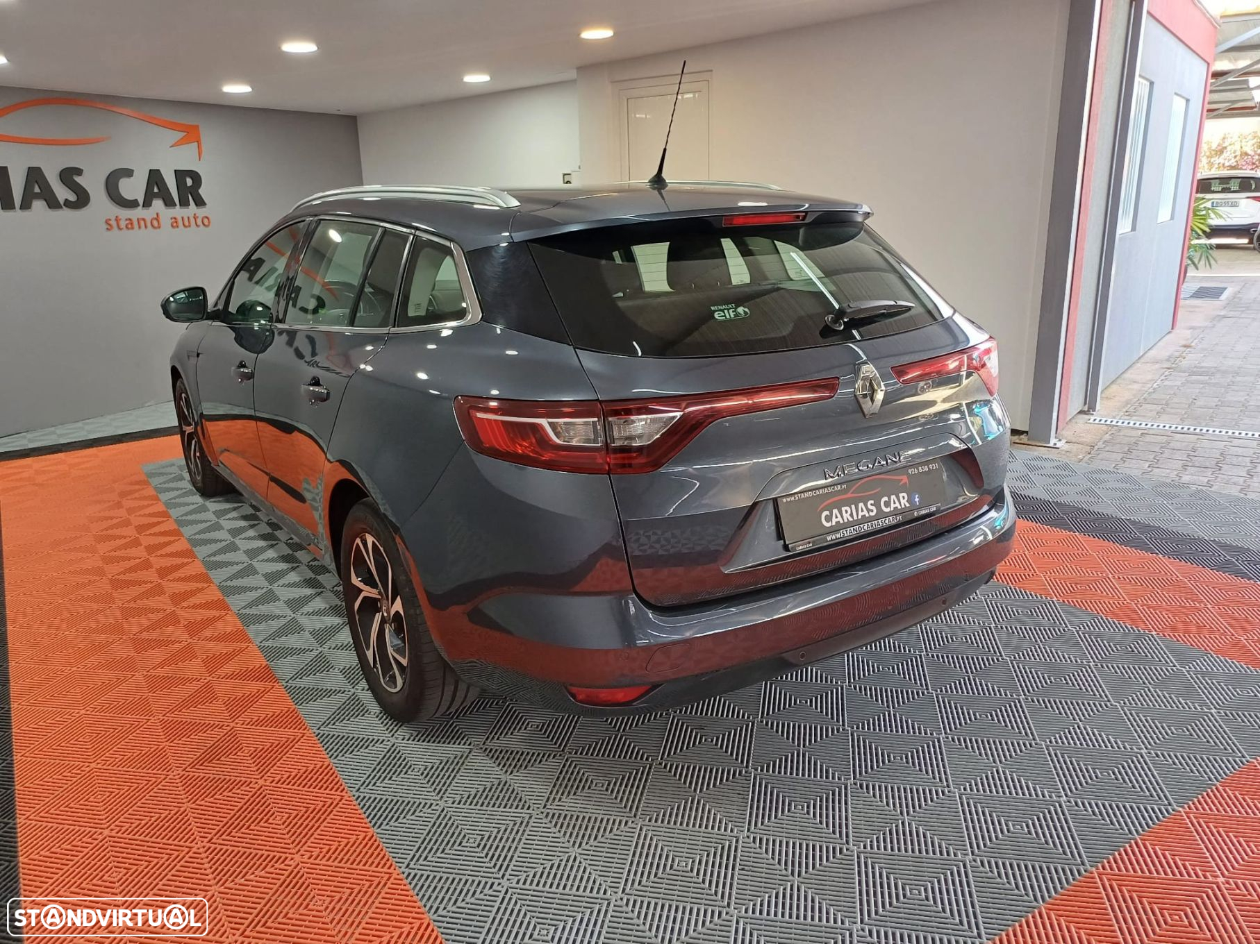 Renault Mégane 1.5 Blue dCi Limited - 6